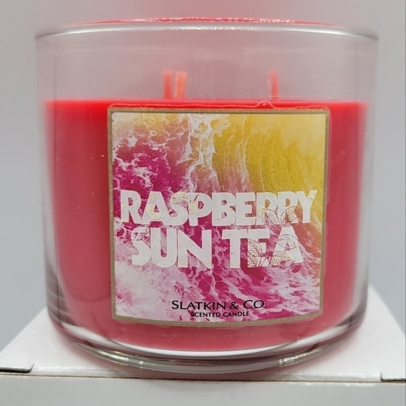 Bath and Body Works Raspberry Sun Tea 3 wick Candle - Picture 1 of 4